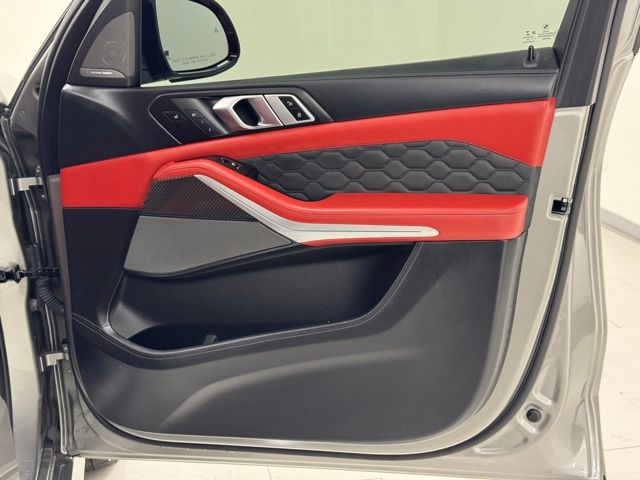 Vehicle image 47 of 57