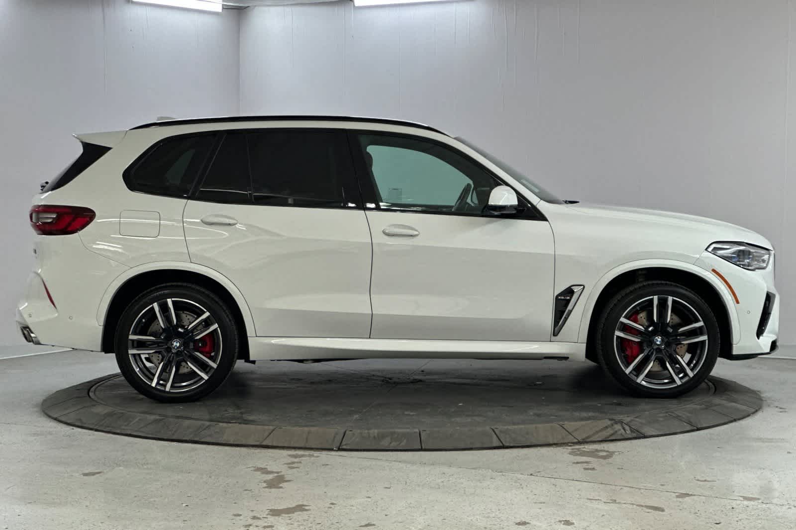 Vehicle image 4 of 30