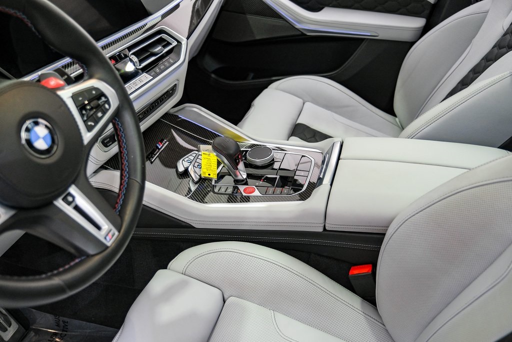 Vehicle image 21 of 55