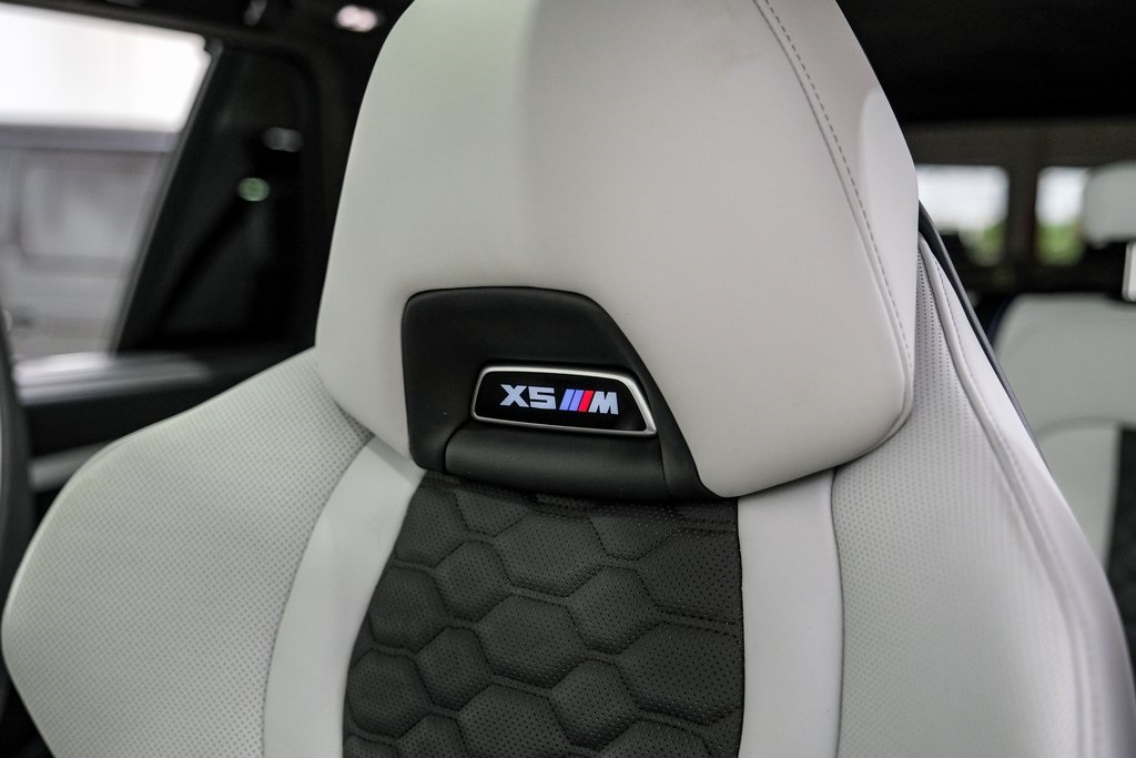 Vehicle image 28 of 55