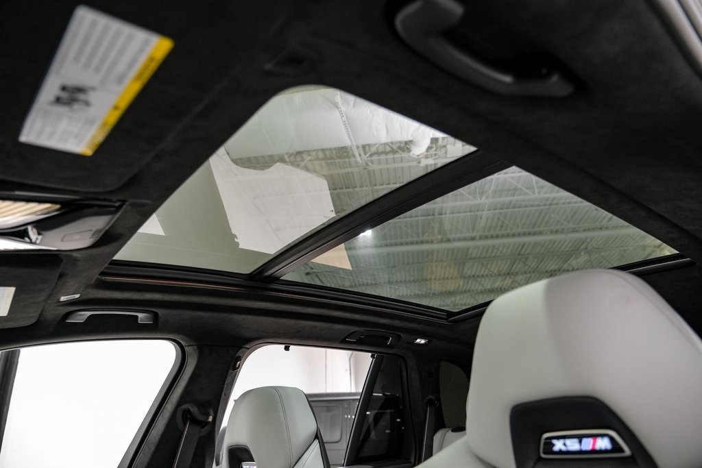 Vehicle image 11 of 55