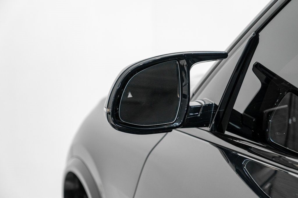 Vehicle image 37 of 55