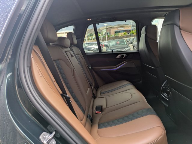 Vehicle image 25 of 29