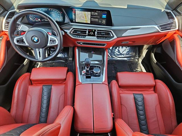 Vehicle image 17 of 24