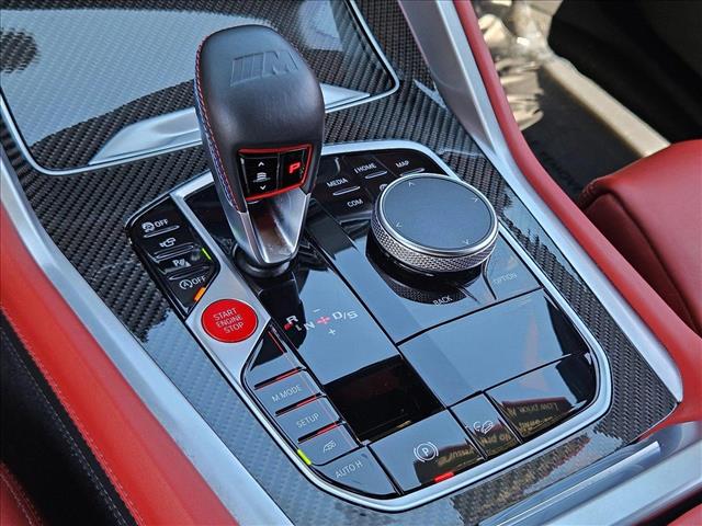 Vehicle image 22 of 24