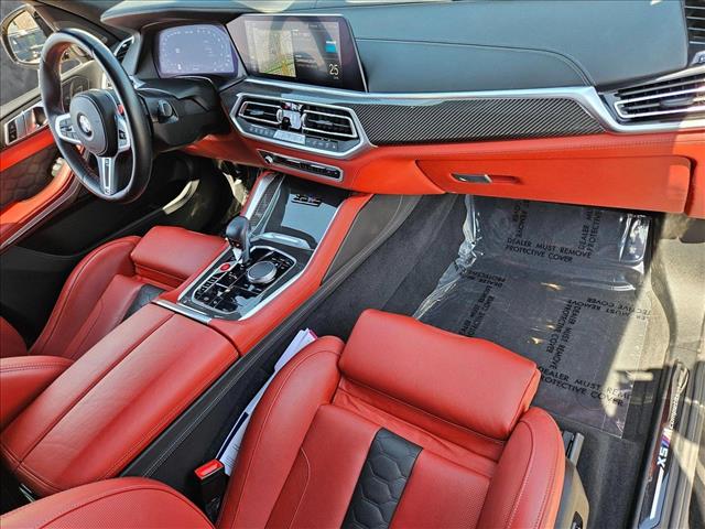 Vehicle image 16 of 24