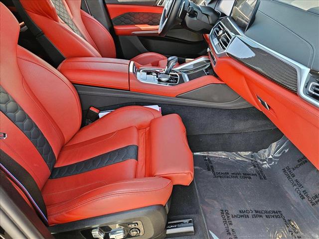 Vehicle image 14 of 24