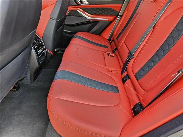 Vehicle image 13 of 24