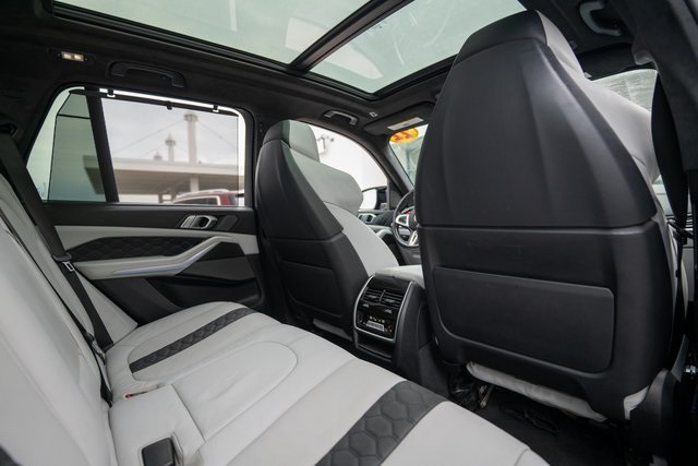 Vehicle image 16 of 45