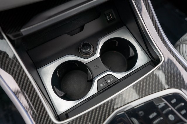 Vehicle image 28 of 45