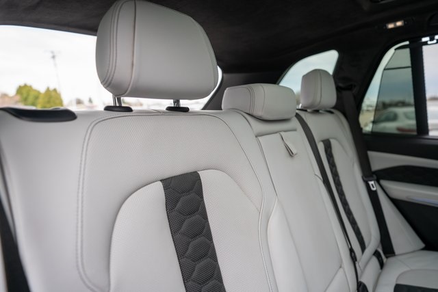 Vehicle image 42 of 45