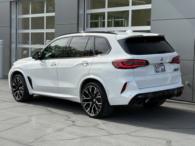 Vehicle image 7 of 19