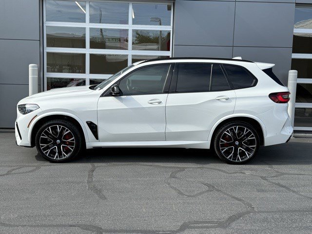 Vehicle image 8 of 19