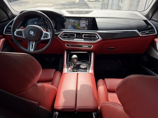 Vehicle image 15 of 19
