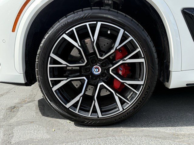Vehicle image 18 of 19