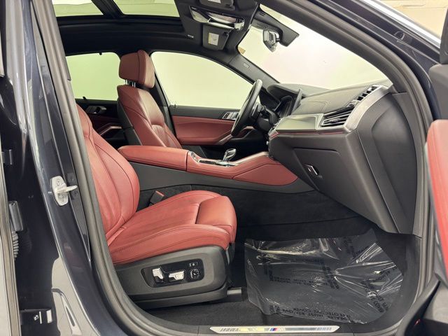 Vehicle image 39 of 48