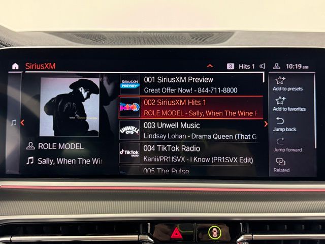 Vehicle image 21 of 48