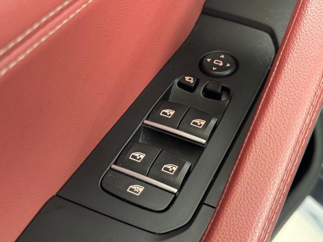 Vehicle image 10 of 48