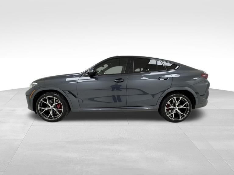 Vehicle image 3 of 48