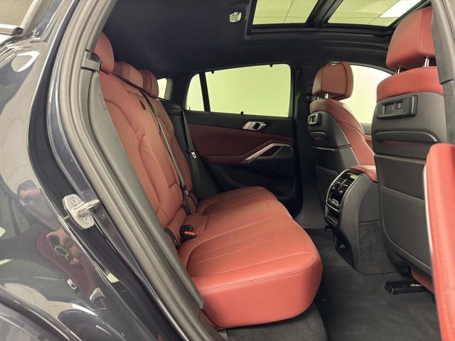 Vehicle image 41 of 48