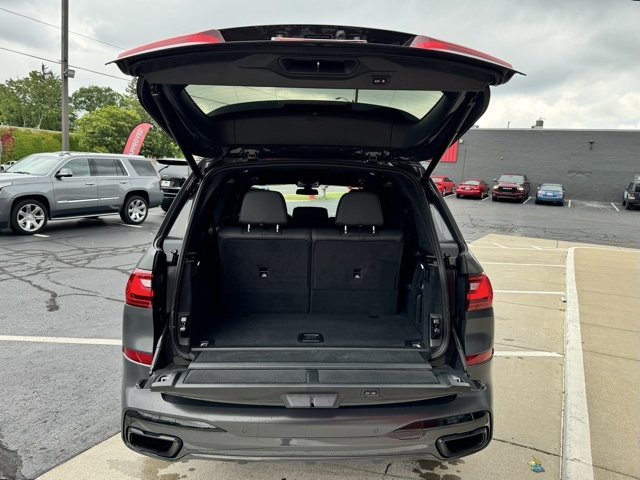 Vehicle image 11 of 30