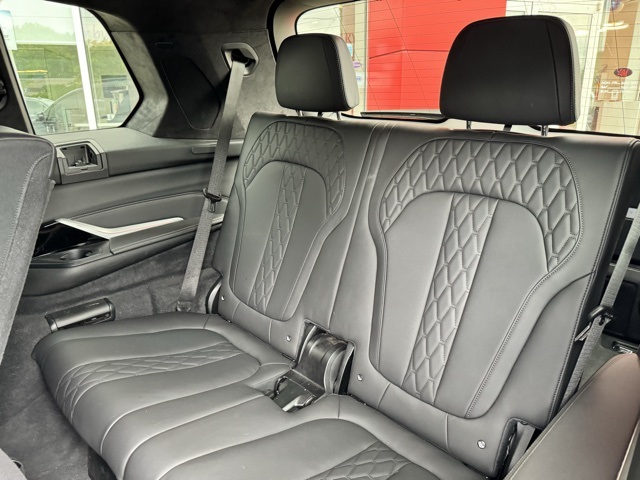 Vehicle image 18 of 30