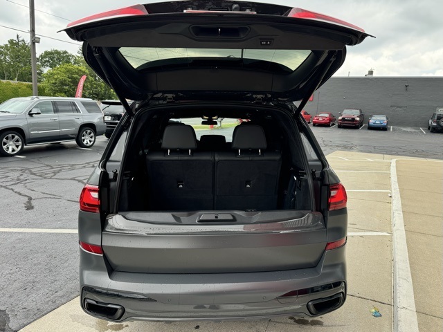 Vehicle image 12 of 30