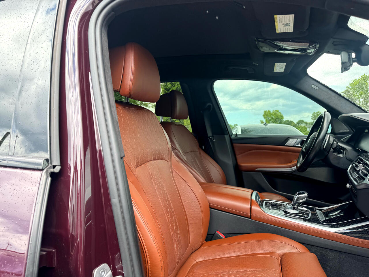 Vehicle image 25 of 93