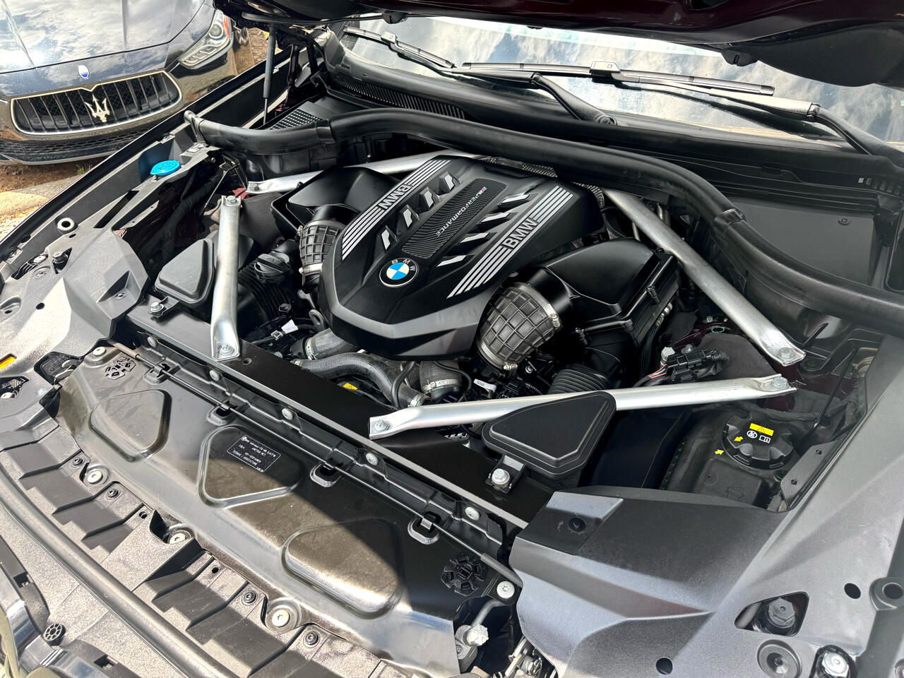 Vehicle image 84 of 93