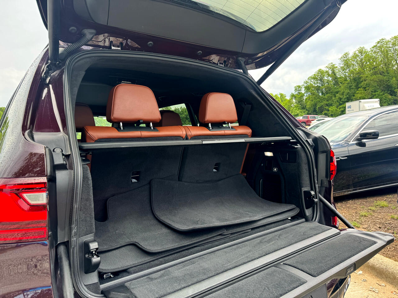 Vehicle image 41 of 93
