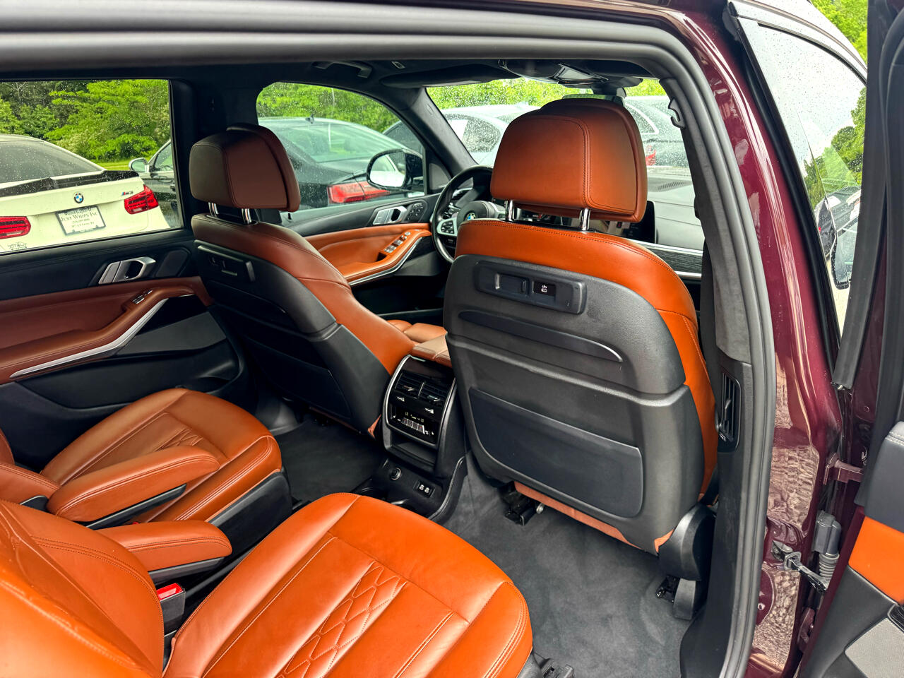 Vehicle image 35 of 93