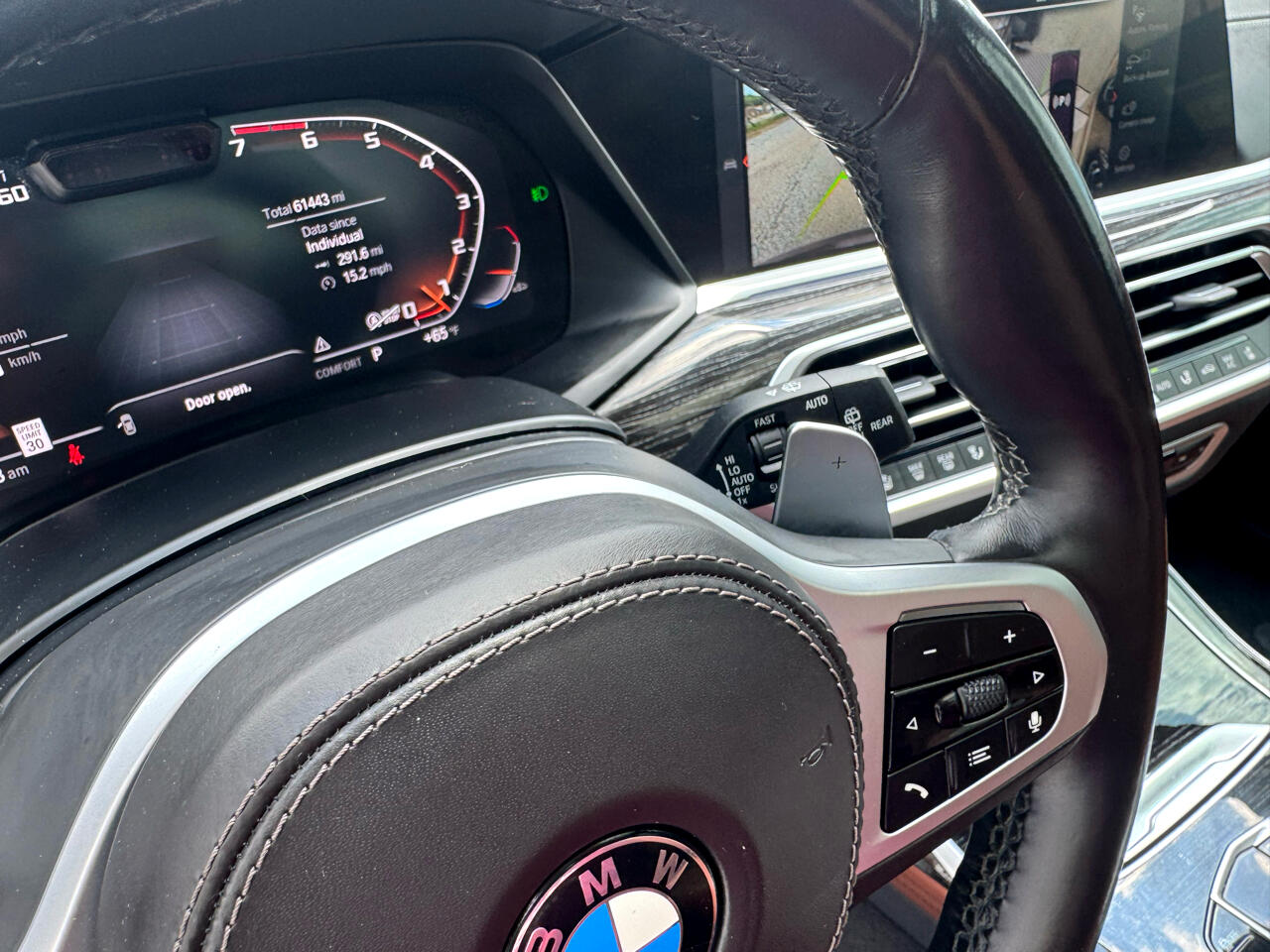 Vehicle image 72 of 93