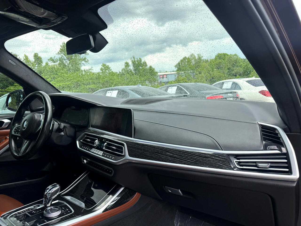 Vehicle image 30 of 93