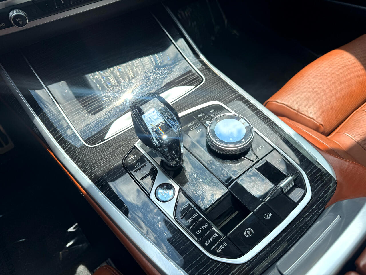 Vehicle image 79 of 93