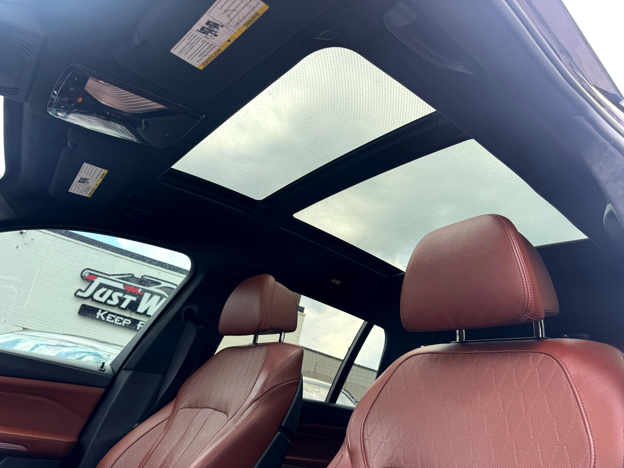 Vehicle image 66 of 93