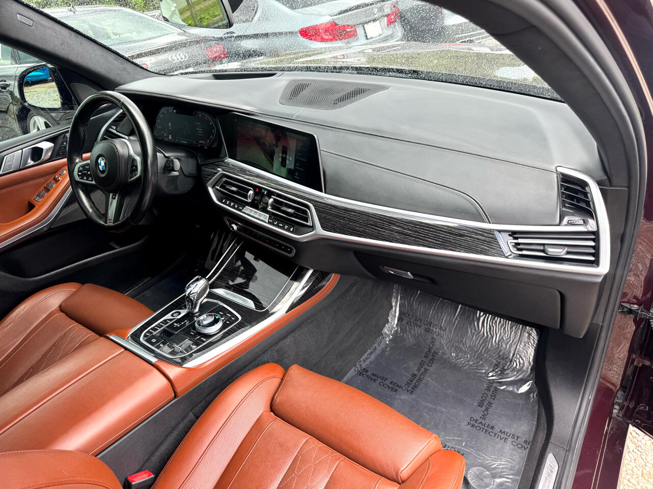 Vehicle image 21 of 93