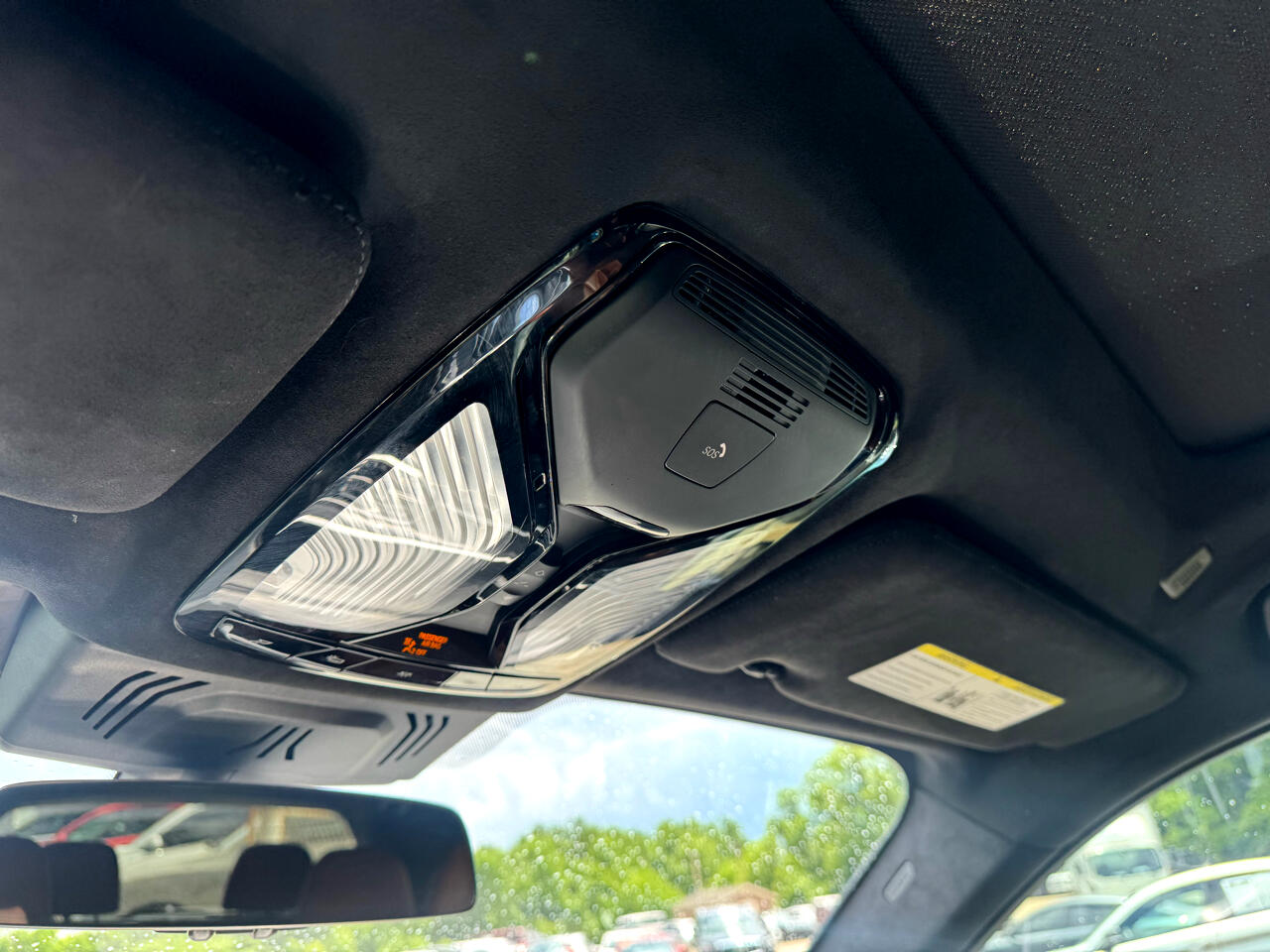Vehicle image 83 of 93