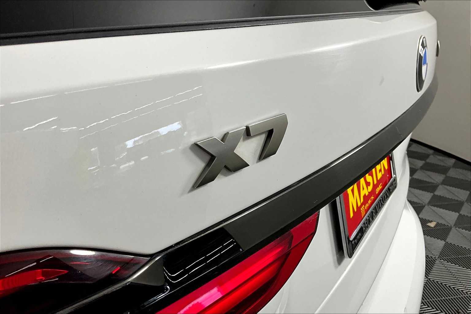 Vehicle image 26 of 35