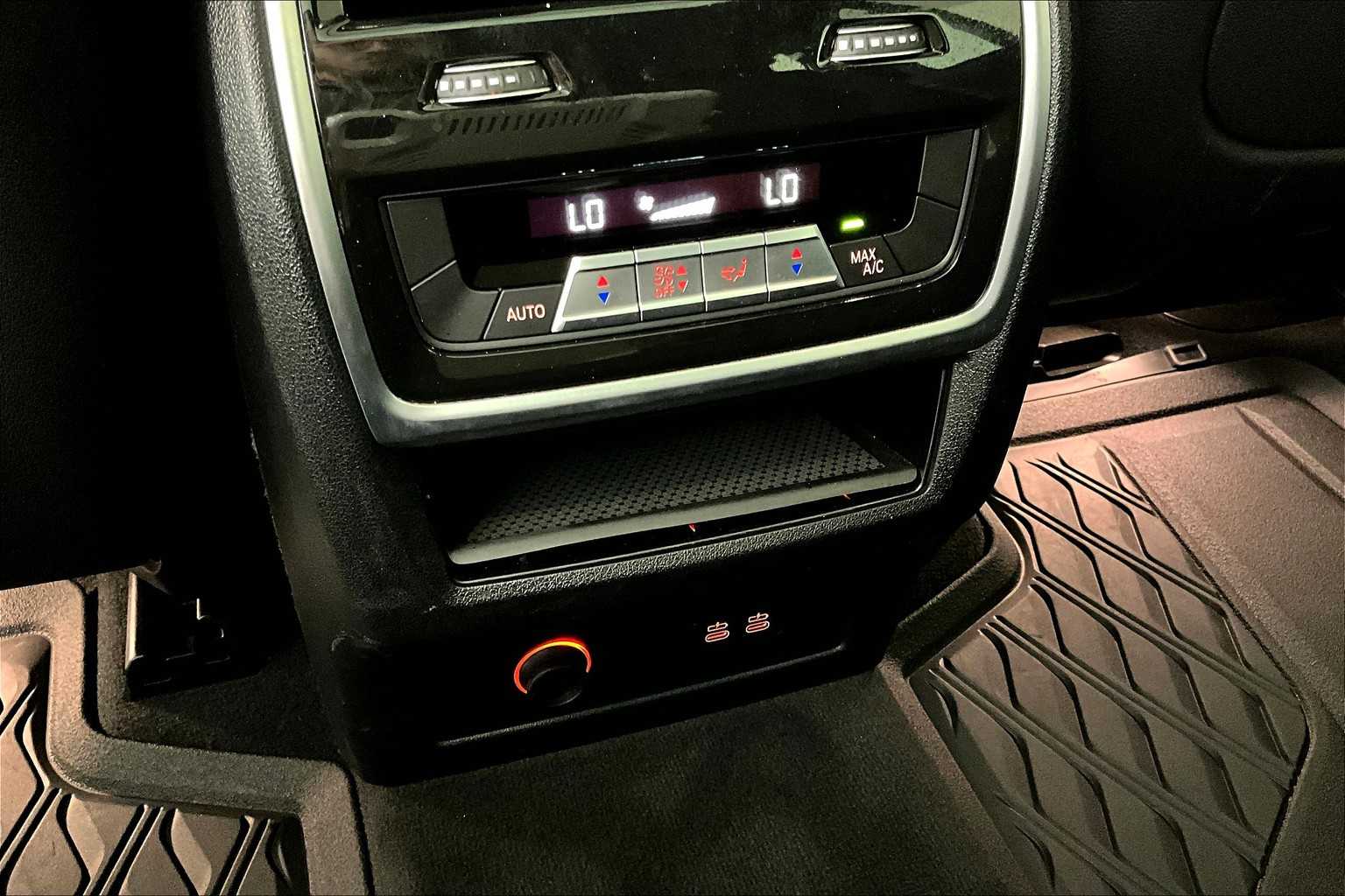 Vehicle image 34 of 35
