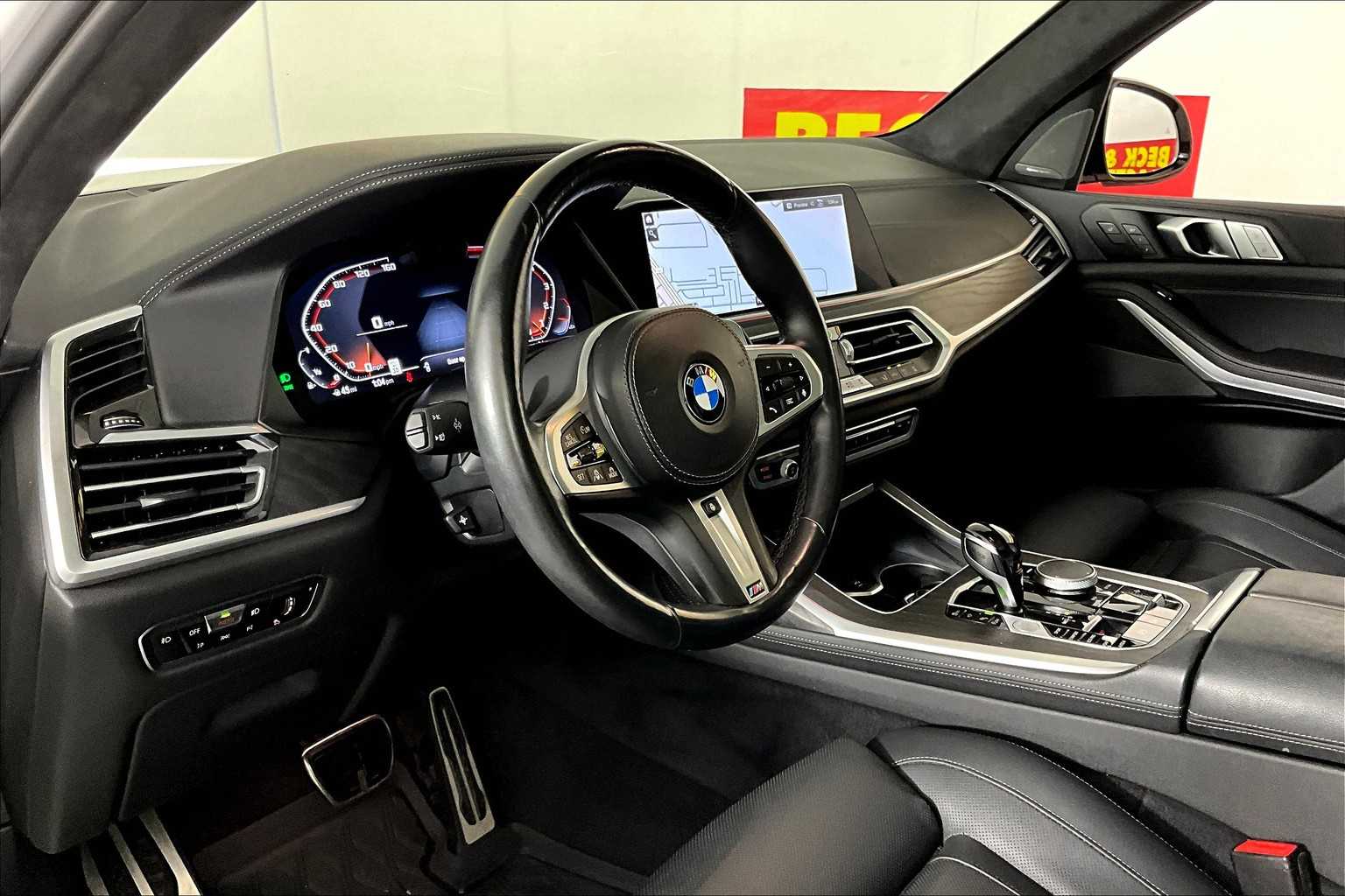 Vehicle image 13 of 35
