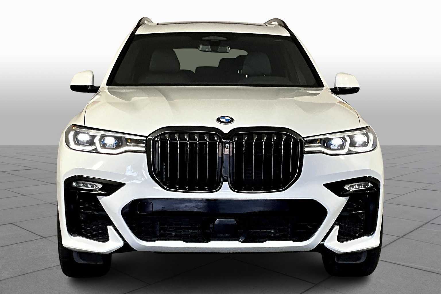 Vehicle image 2 of 35