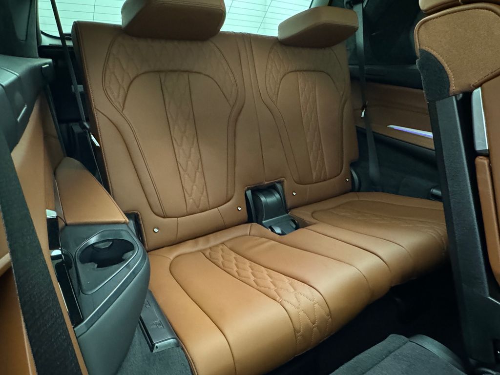 Vehicle image 20 of 63