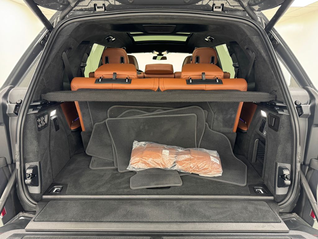 Vehicle image 41 of 63