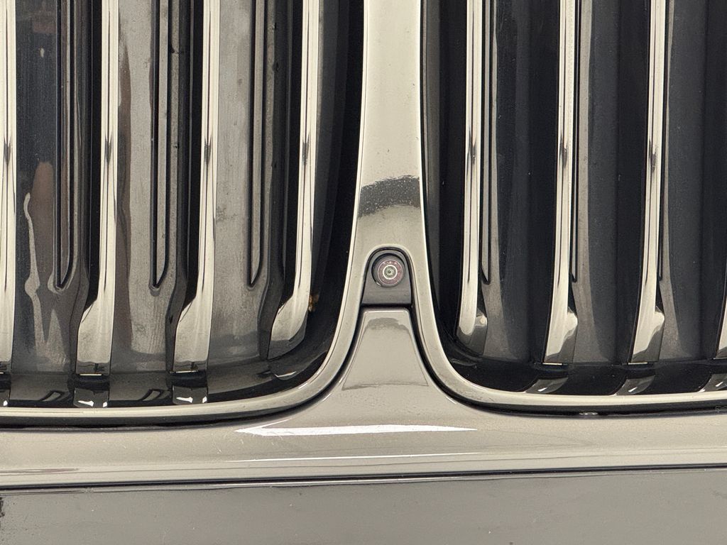 Vehicle image 46 of 63