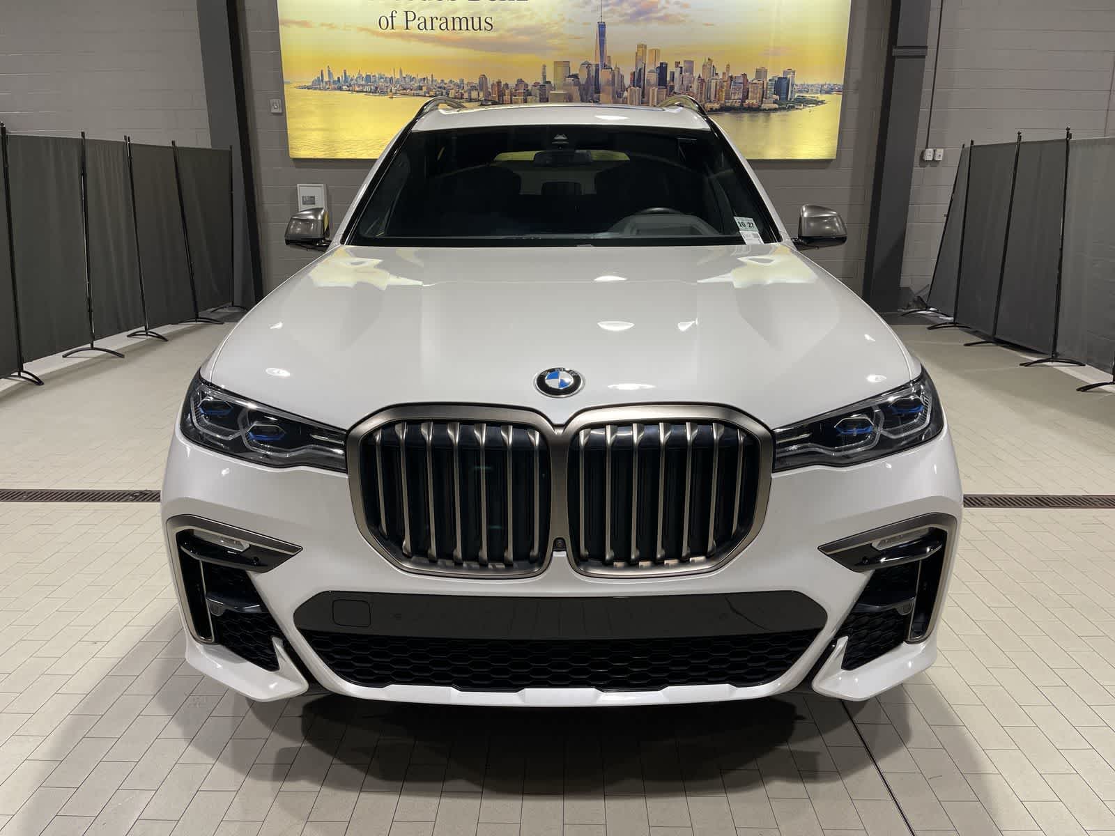 Vehicle image 5 of 33