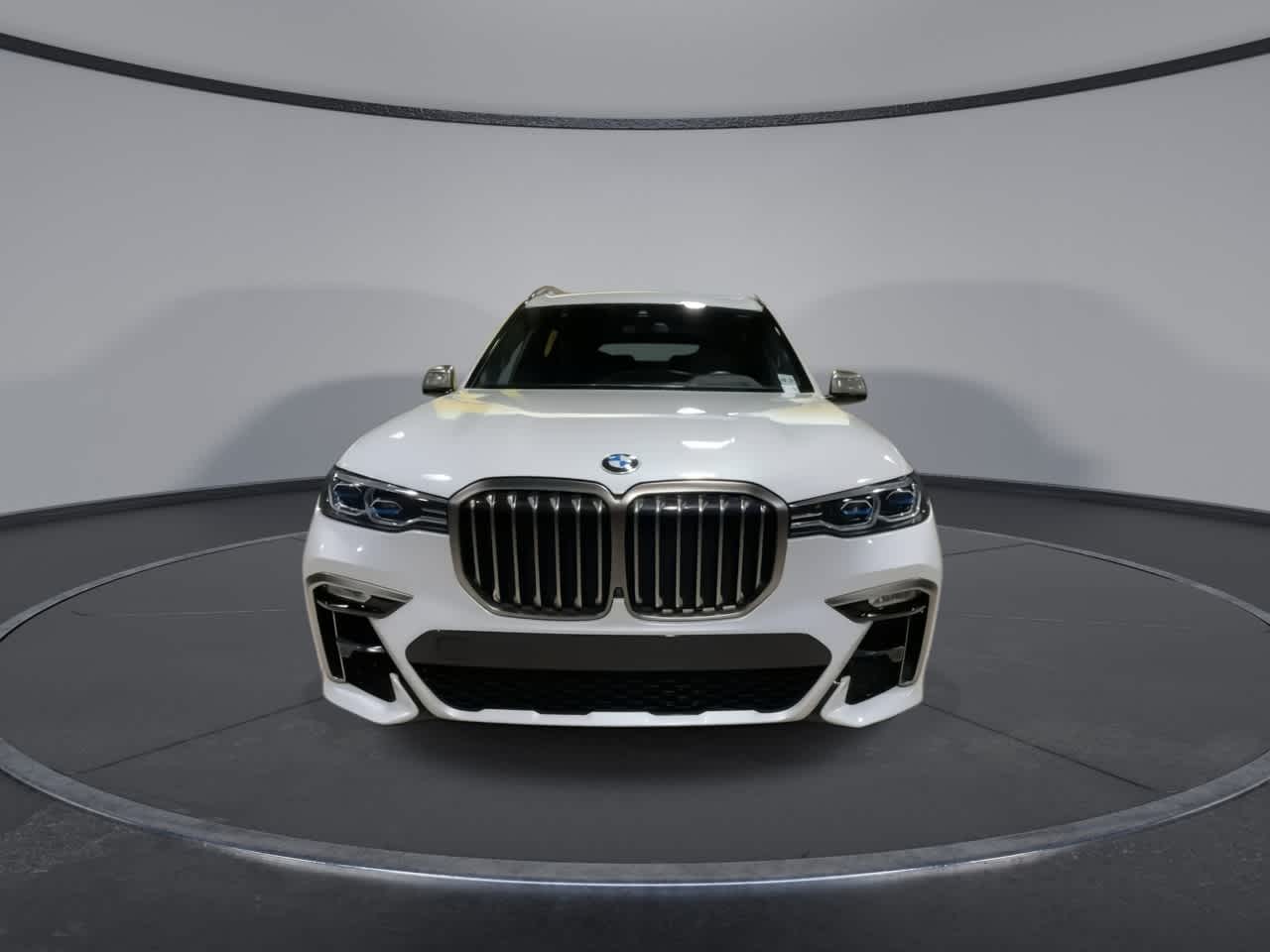 Vehicle image 4 of 33