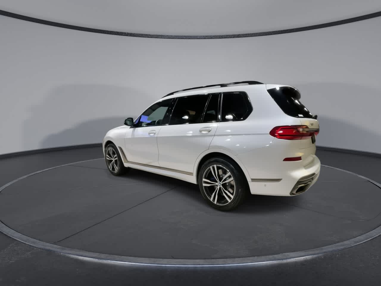 Vehicle image 15 of 33
