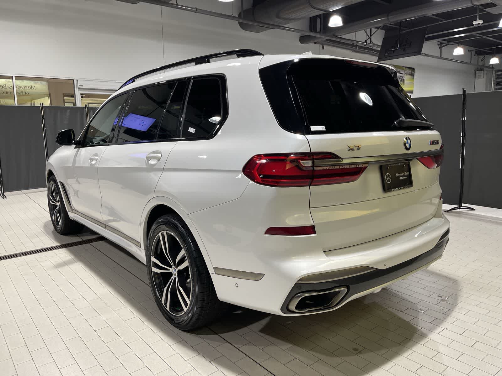 Vehicle image 14 of 33