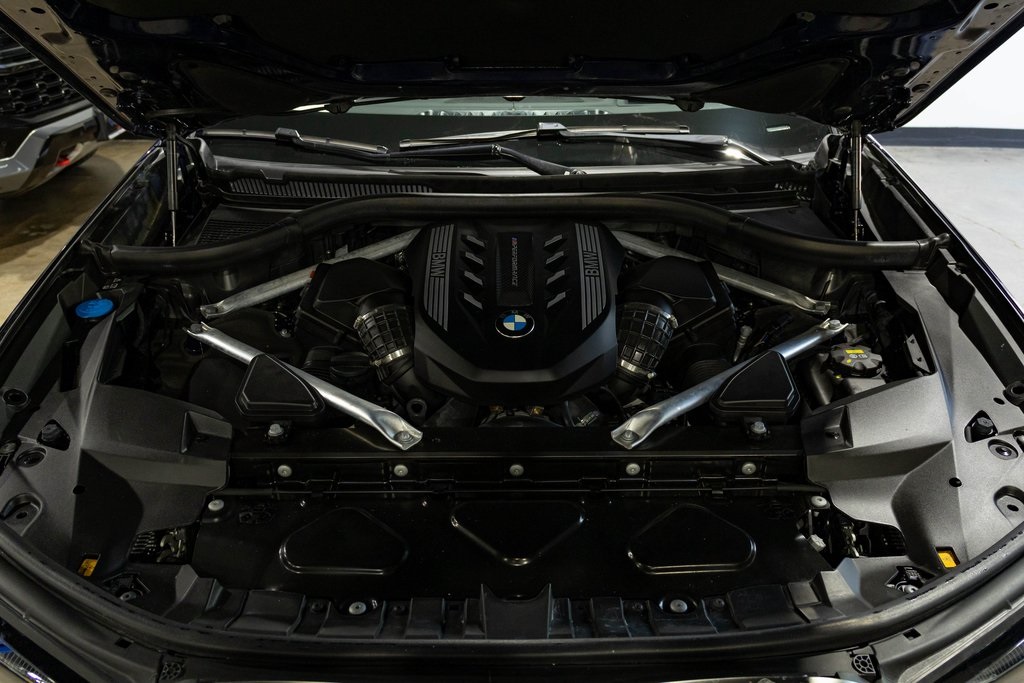 Vehicle image 6 of 47