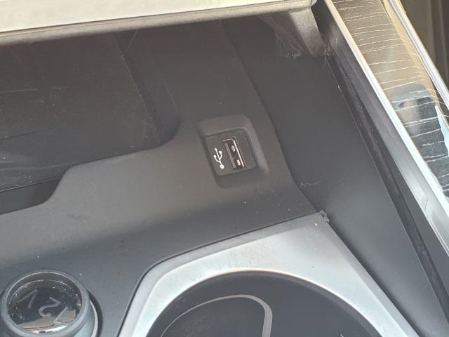 Vehicle image 20 of 33